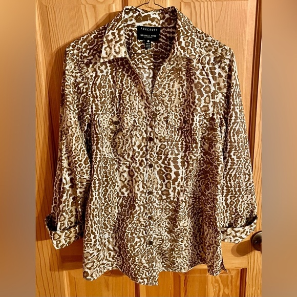 Foxcroft Crocodile Print Button-Up Shirt by Size M Fitted Safari Glam Mob Wife - Picture 6 of 15